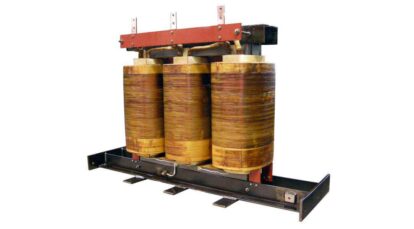 Gros transformateur de puissance ouvert triphasé